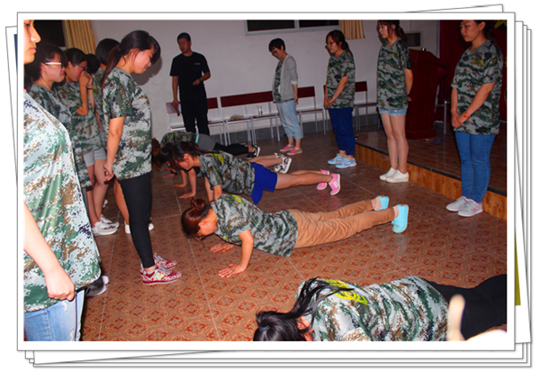 用實(shí)際行動(dòng)告訴我們大家什么叫做責(zé)任的隊(duì)長(zhǎng)