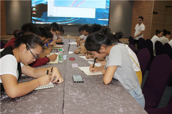 易視界各個戰(zhàn)區(qū)會議進行中