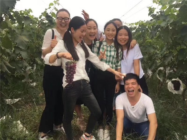 易視界精英們開(kāi)心合影