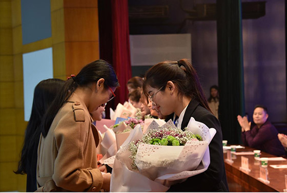 河南經(jīng)貿(mào)職業(yè)學(xué)院：“私人訂制式”創(chuàng)新人才供給新模式