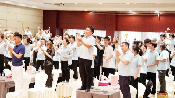 易視界2025年6月嘉獎(jiǎng)會(huì)暨7月啟動(dòng)大會(huì)精彩瞬間