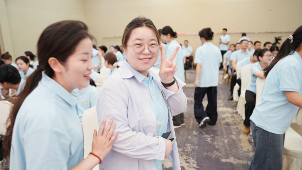 易視界2025年7月嘉獎(jiǎng)會(huì)暨8月啟動(dòng)大會(huì)精彩瞬間