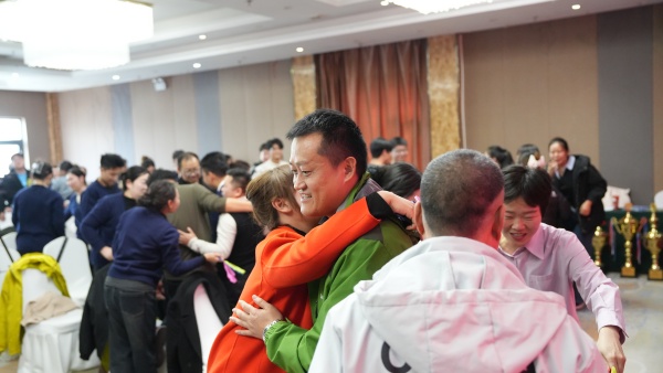 易視界2025年11月嘉獎會暨12月啟動大會精彩圖集