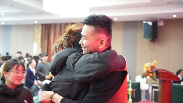 易視界2025年11月嘉獎會暨12月啟動大會精彩圖集