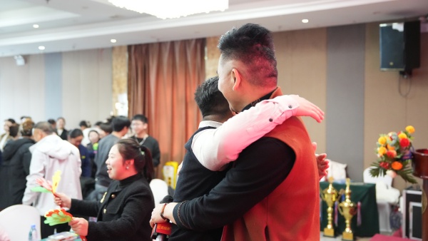 易視界2025年11月嘉獎會暨12月啟動大會精彩圖集